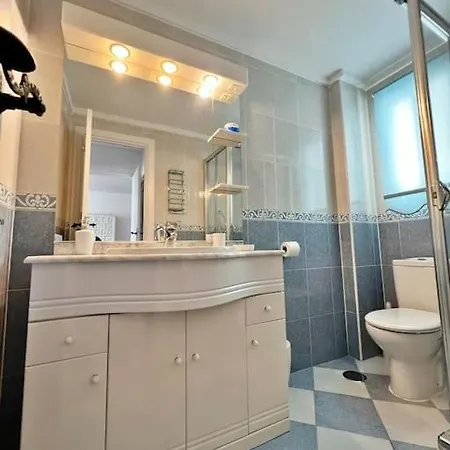 Primera Linea De Playa Con Vistas Al Mar Fuengirola