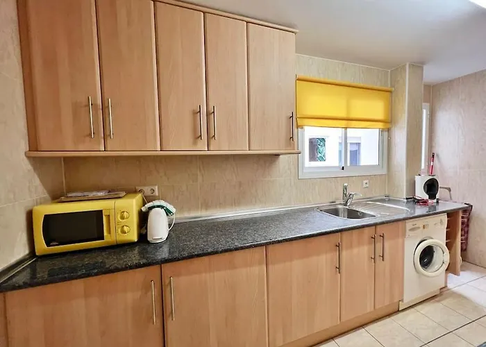 Primera Linea De Playa Con Vistas Al Mar Фуэнхирола