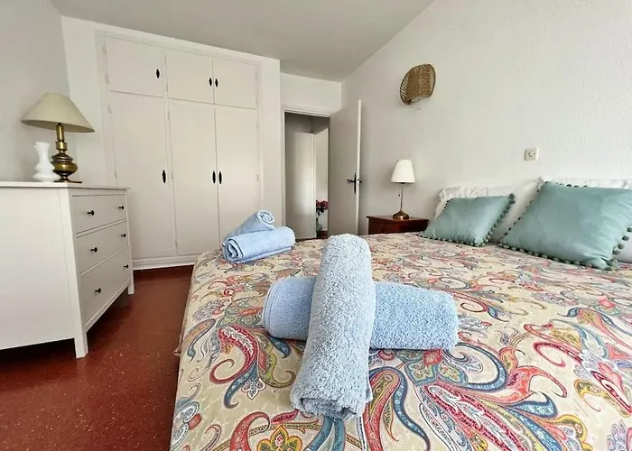 Primera Línea De Playa Con Vistas Al Mar Fuengirola