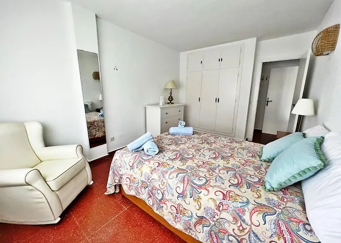 Primera Línea De Playa Con Vistas Al Mar Apartamento *